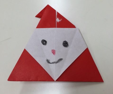 サンタクロースの折り紙 簡単な折り方