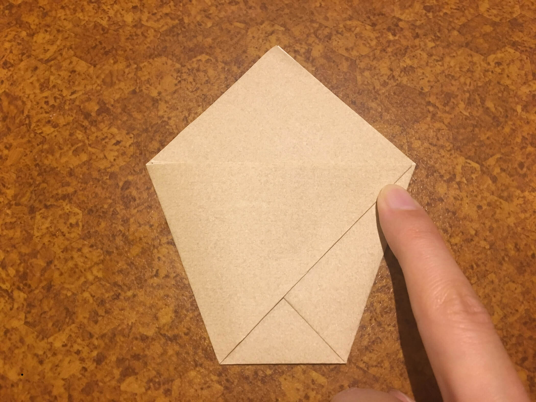 トトロを折り紙で作ろう 立体トトロの簡単な折り方 指人形や席札にも